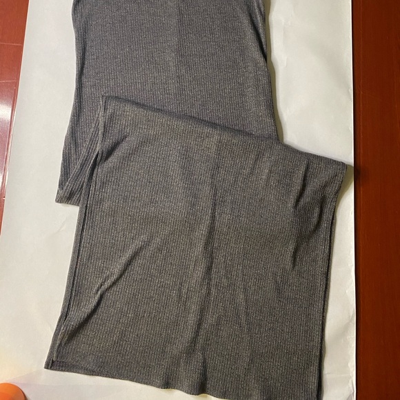 Haltered Ribbed Maxi Dress - Picture 3 of 5